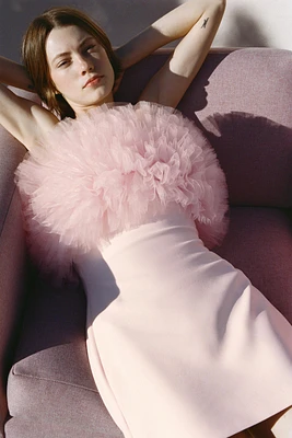 ROBE COURTE EN TULLE À VOLUME