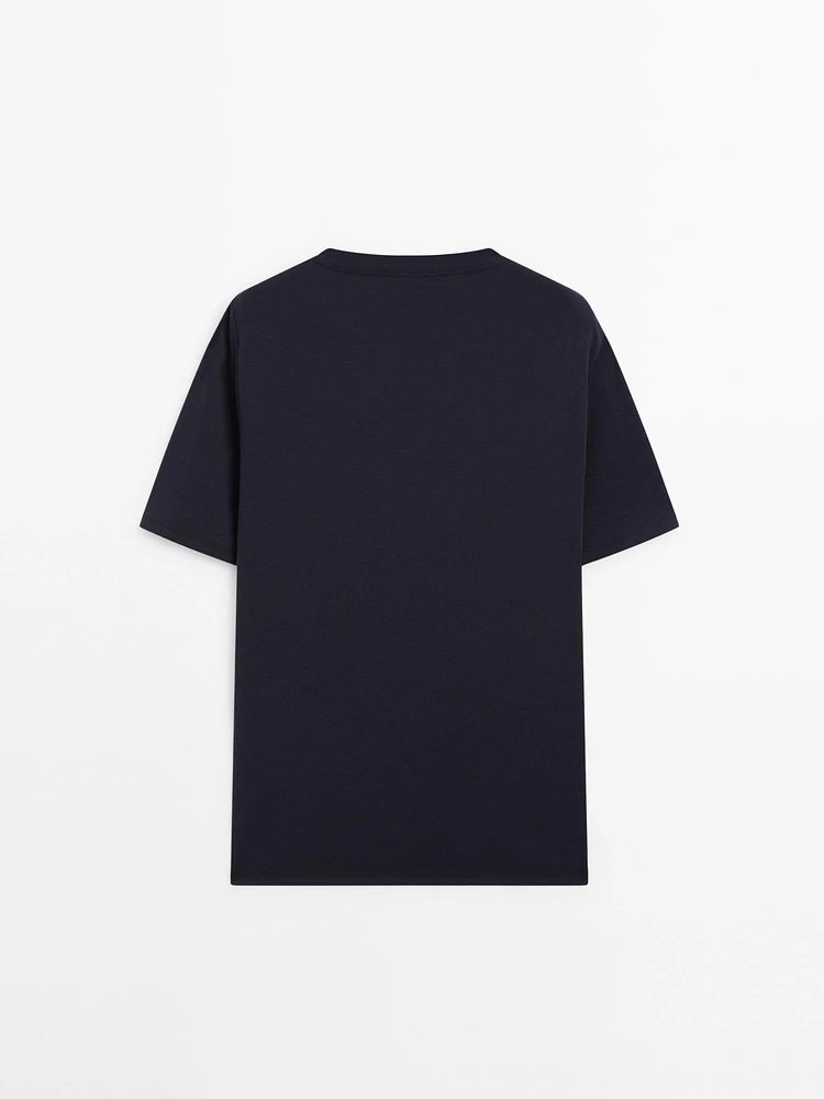 Short sleeve cotton blend T-shirt