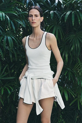 TRIM KNIT TOP