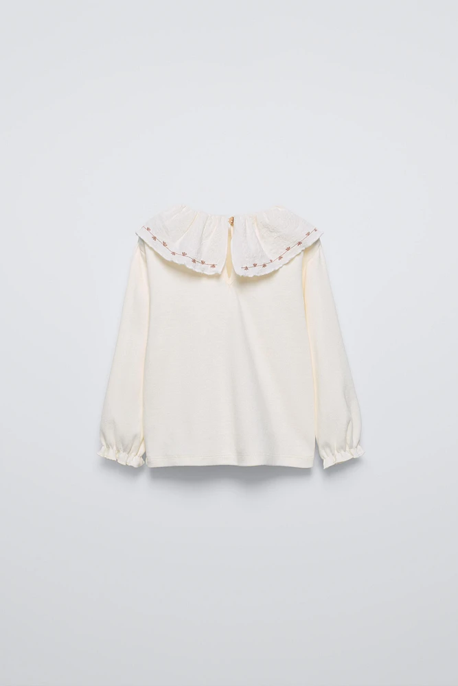 RUFFLED COLLAR T-SHIRT