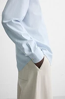 CHEMISE À TEXTURE AVEC RAYURES