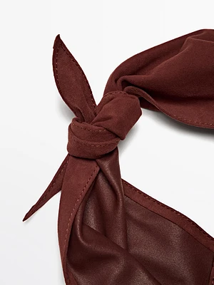 Bandana en cuir finition daim