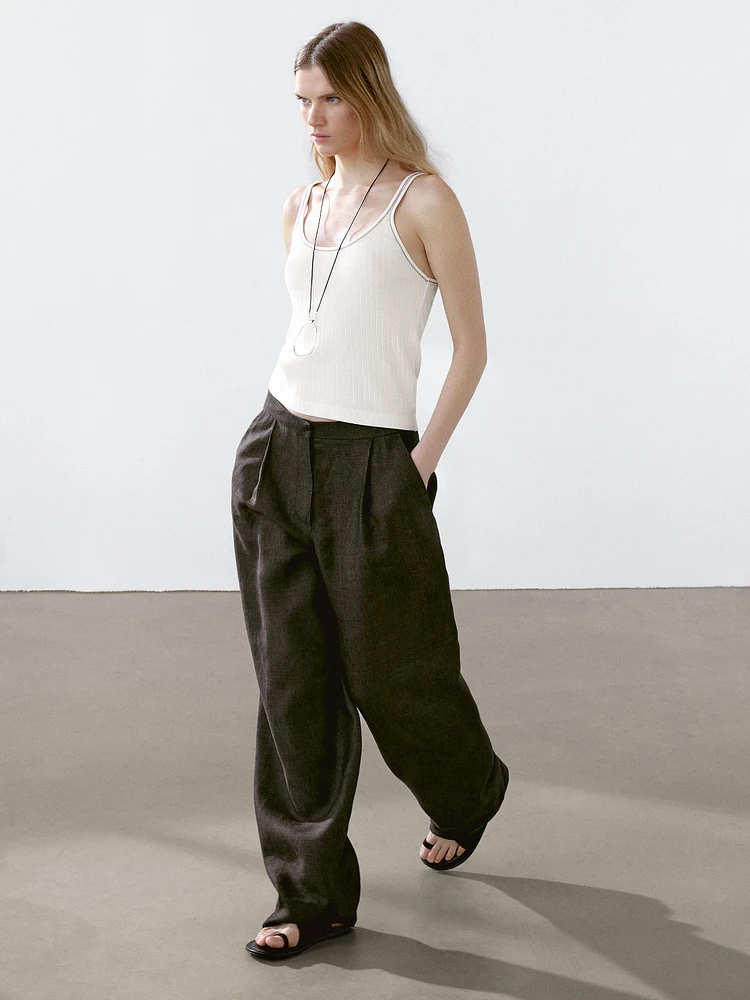 Sleeveless 100% cotton knit T-shirt