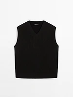 V-neck linen blend vest