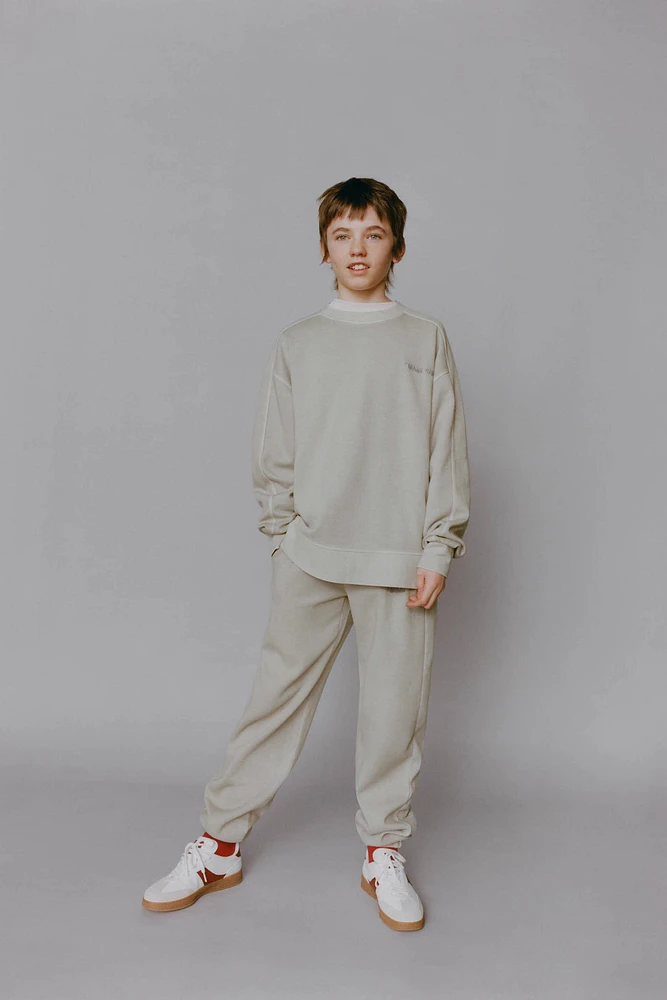 INTERLOCK SWEATSHIRT AND JOGGER PANTS SET