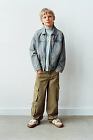 MULTI-POCKET CARGO JEANS