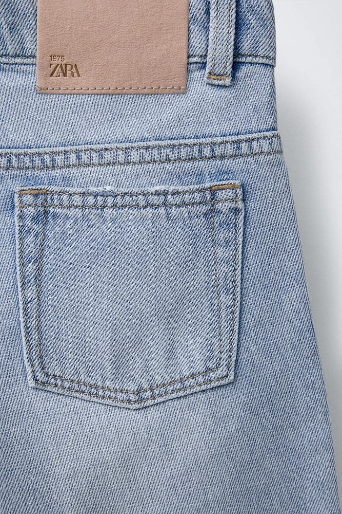 STRAIGHT DENIM SHORTS