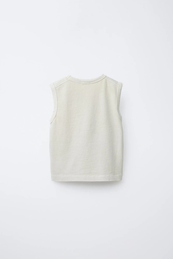 GARMENT DYE EMBROIDERED SLEEVELESS T-SHIRT