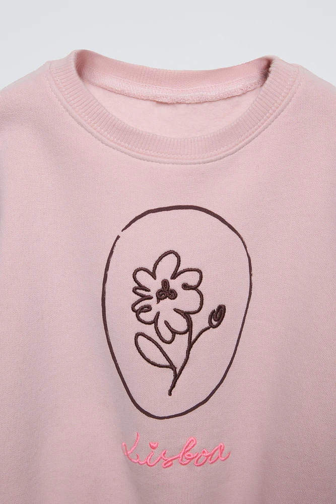 EMBROIDERED SWEATSHIRT