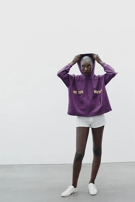 TEXT HOODIE SWEATSHIRT