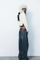 ROUND NECK KNIT SWEATER