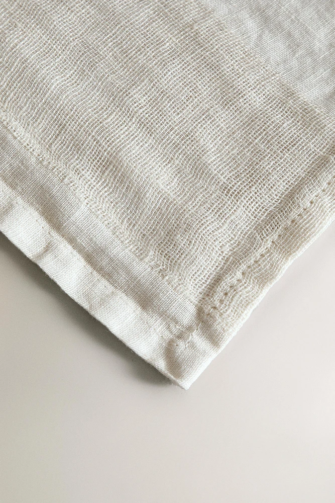 LINEN BLANKET