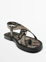 Toe divider print sandals
