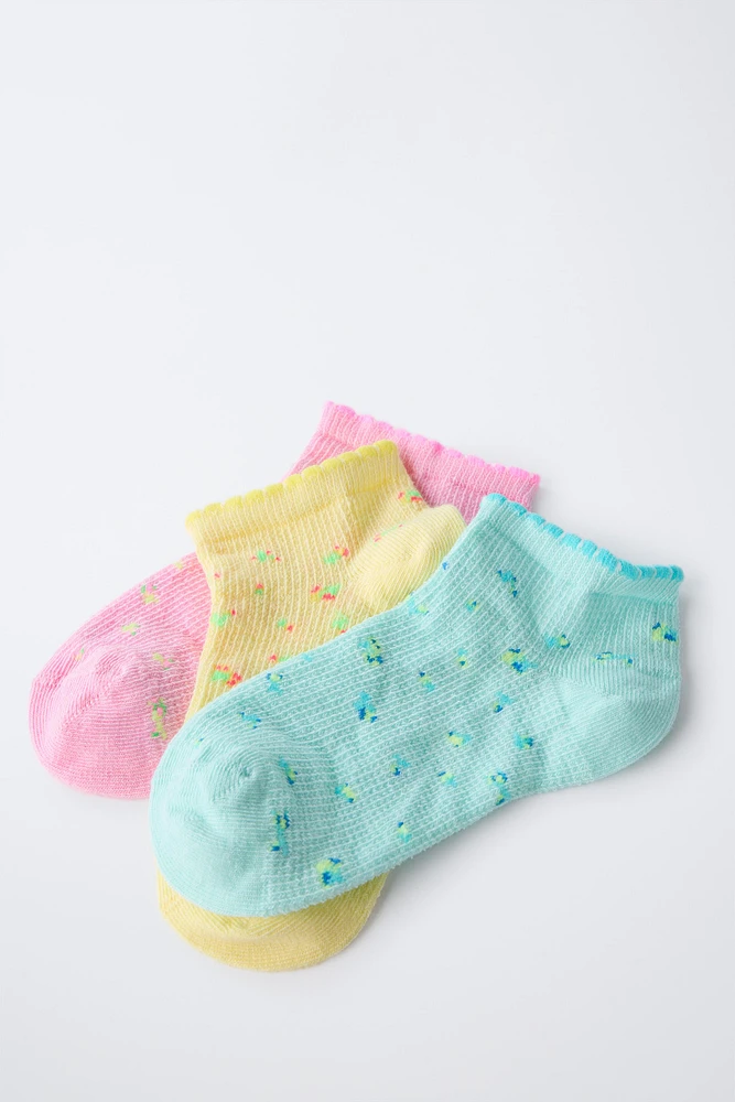 THREE-PACK OF FLORAL SOCKS