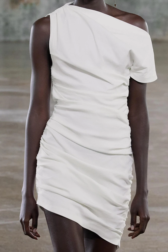ROBE COURTE DRAPÉE COLLECTION ZW