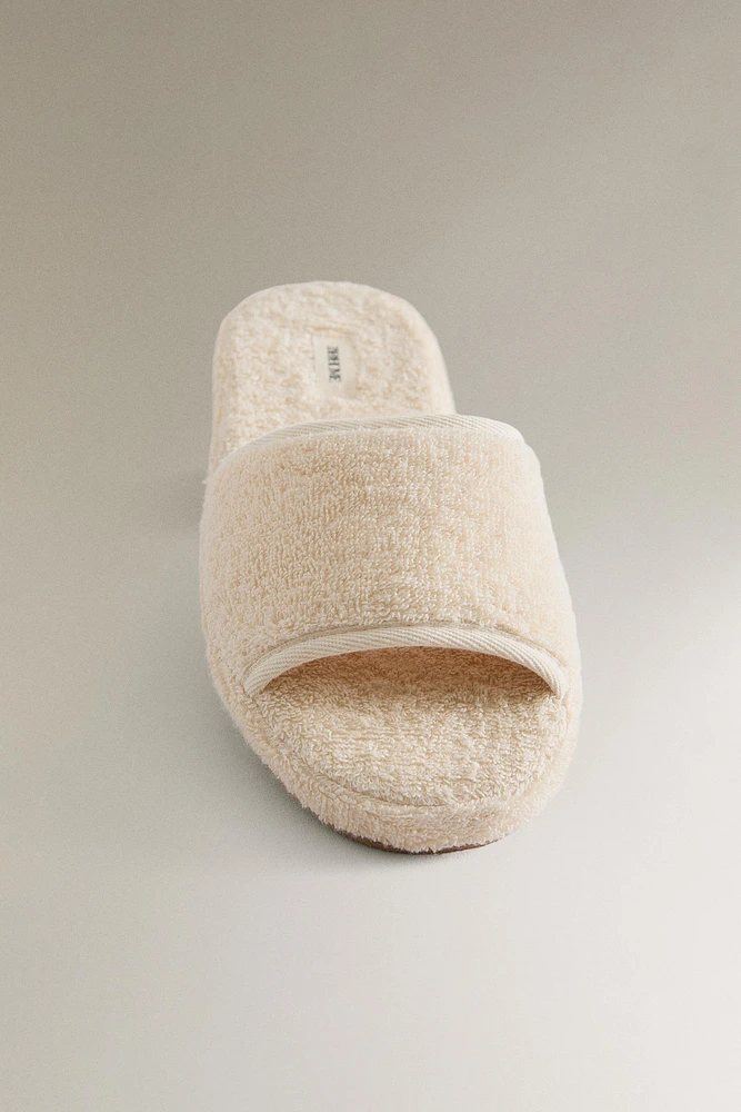 CHAUSSONS FLATFORM TISSU BOUCLÉ