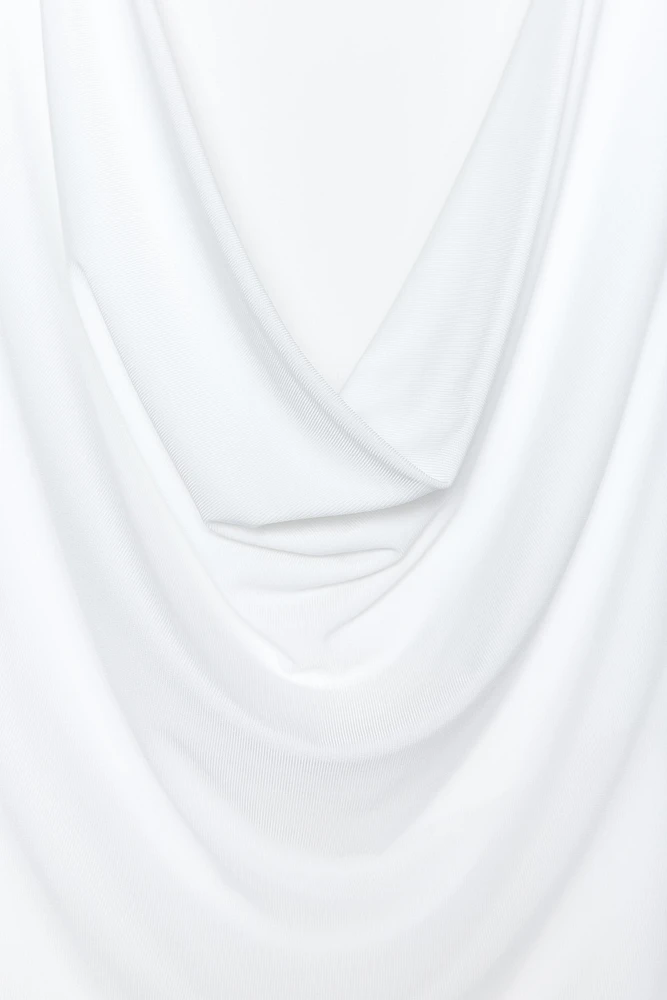 FLOWY DRAPED TOP