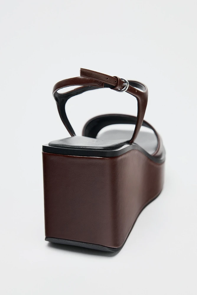 COMPENSÉES PLATEFORMES EN CUIR