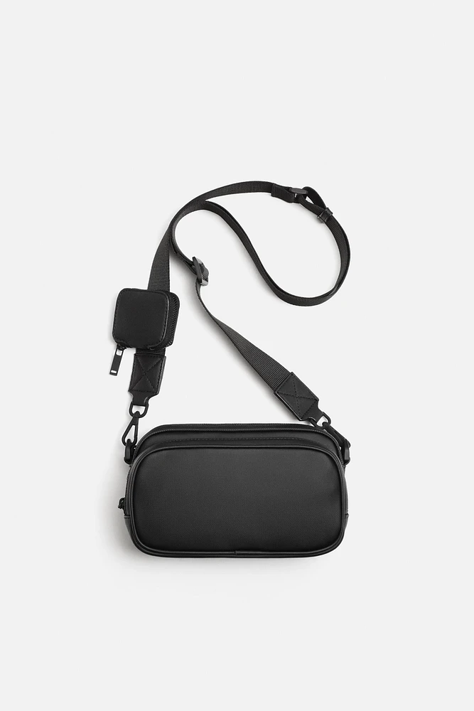 SAC BANDOULIÈRE TEXTURÉ AVEC PORTE-MONNAIE