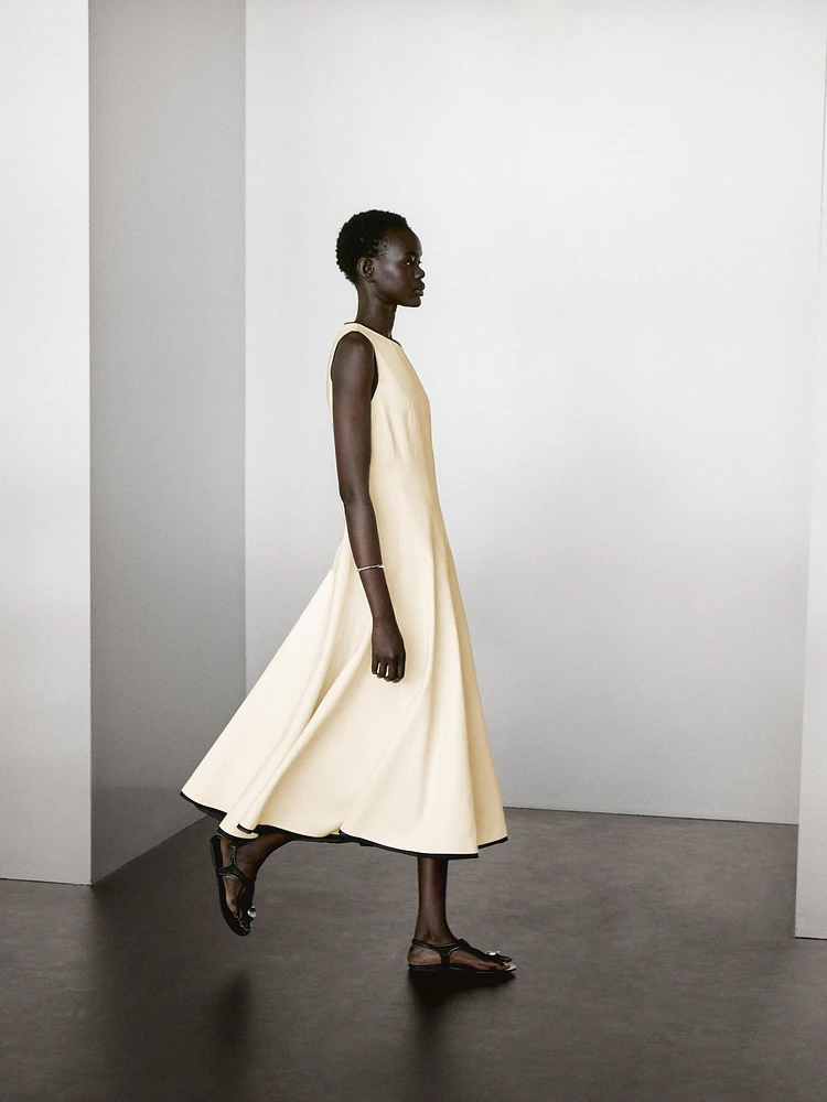 Robe portefeuille contrastante