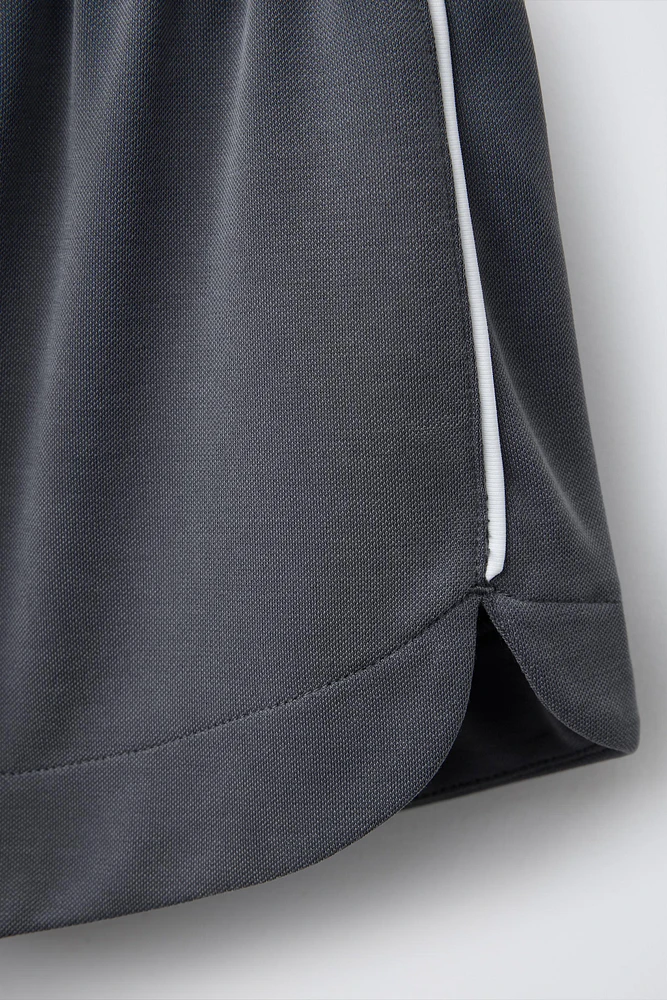 PIPING DETAIL SHORTS