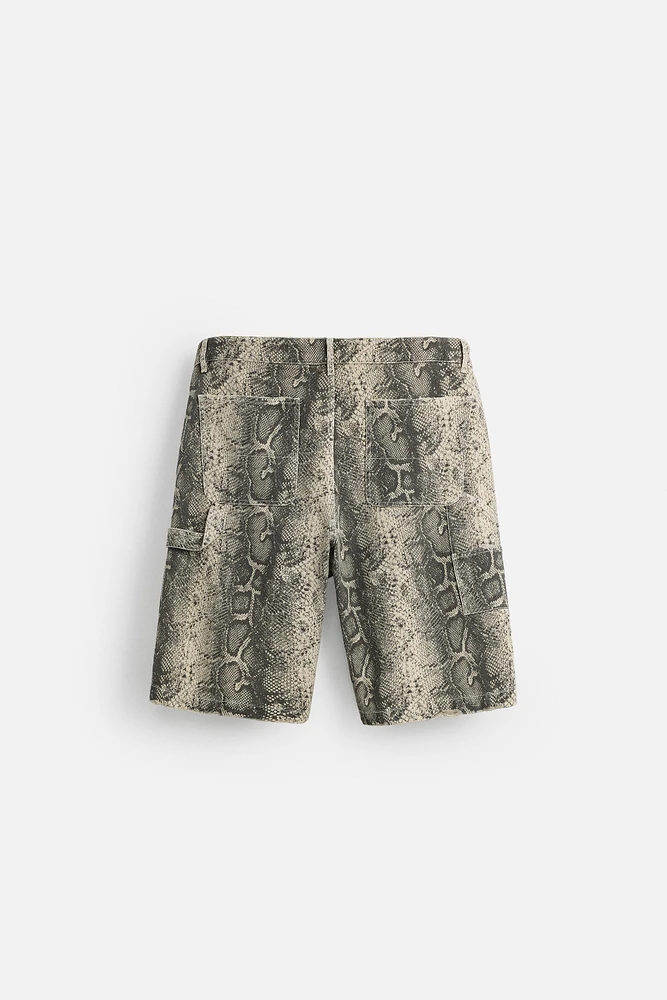 ANIMAL PRINT CARPENTER POCKET SHORTS