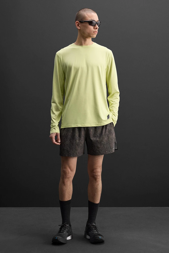 LONG DISTANCE RUNNING SNEAKERS