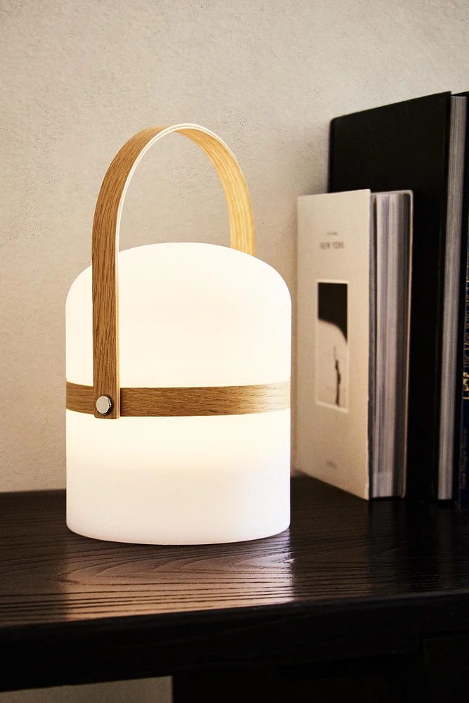 CORDLESS TABLE LAMP WITH HANDLE