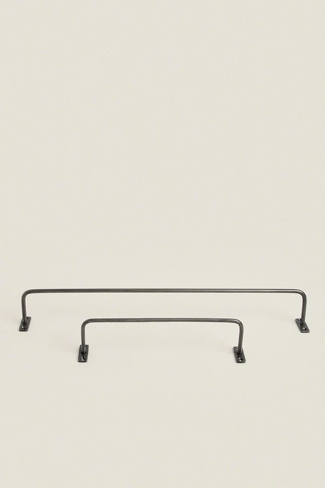 DARK METAL TOWEL RACK