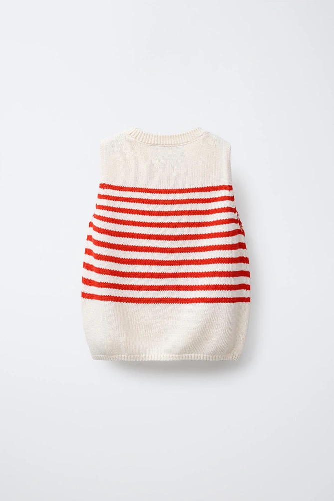 HEART PATCH STRIPE KNIT TOP