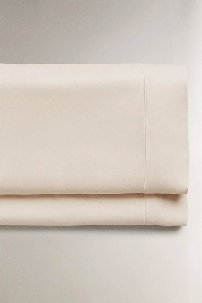 SATEEN FLAT SHEET WITH FESTOON DESIGN (300 THREAD COUNT)