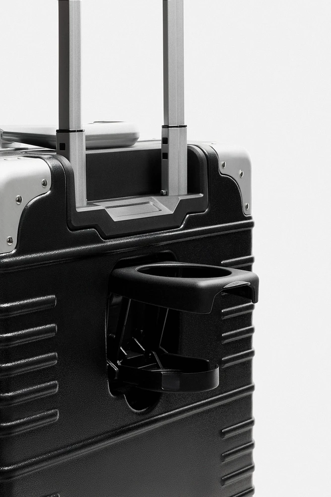 TRAVEL SUITCASE