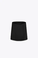STRAPLESS SATIN EFFECT TOP