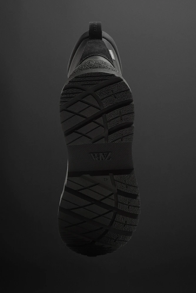 WATERPROOF HIKING BOOTS