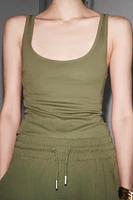 FLOWY TANK TOP