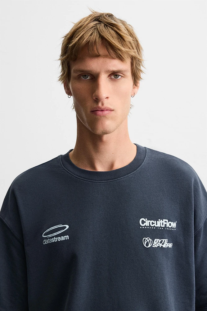 GRAPHIC PRINT SWEATSHIRT