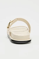 FLAT BUCKLE SANDALS