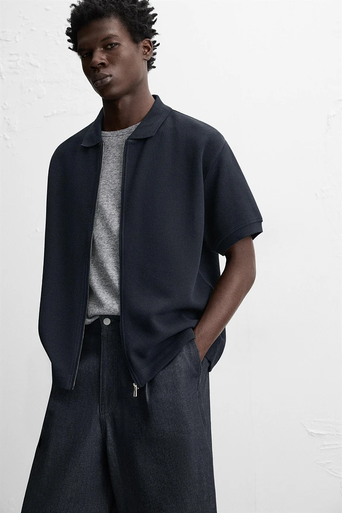 TEXTURED ZIPPER JACKET