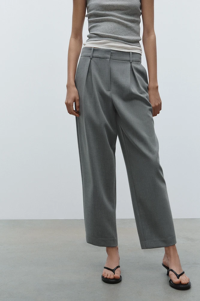 PLEATED CHINO PANTS