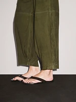 Pantalon balloon en cuir finition daim