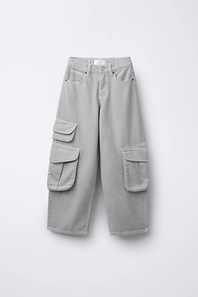 CARGO JEANS WITH POCKETS