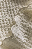 CHILDREN'S COTTON BEDSPREAD WITH A SCALLOPED EDGE
