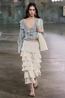 RUFFLED FLOWY BLOUSE