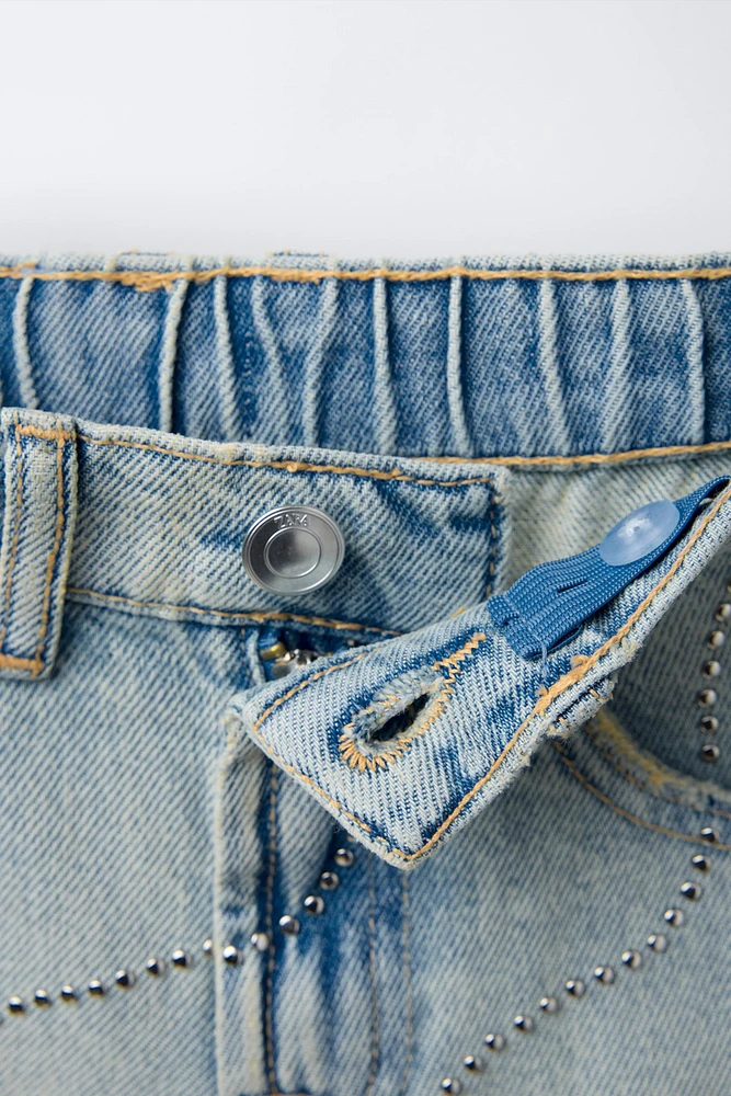 SHORT EN DENIM DÉCHIRÉ ET BRILLANT