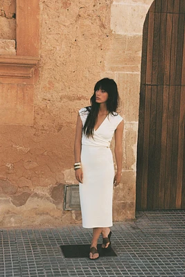 MIDI DRESS WITH BROOCH