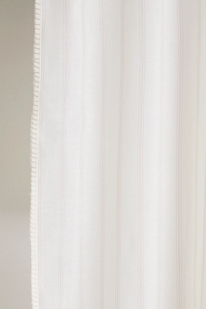 CHILDREN'S STRIPED CURTAIN