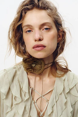 TULLE FLOWER NECK CORD