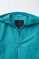 LIGHTWEIGHT HOODED WATER-REPELLENT JACKET