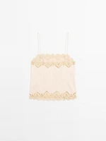 Flowing top with blonde lace detail