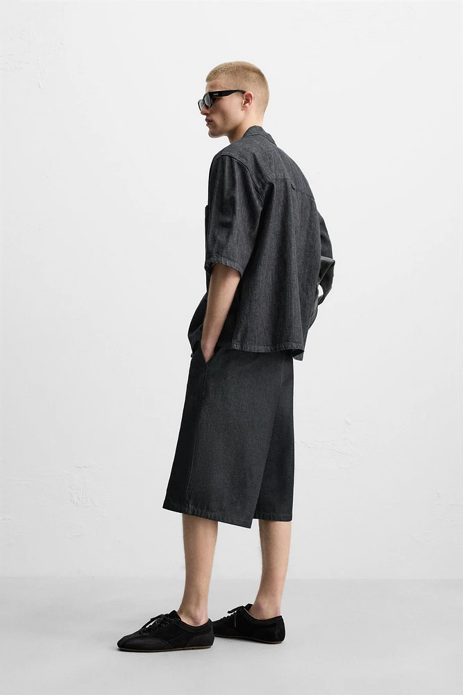 PLEATED WIDE LEG BERMUDA SHORTS